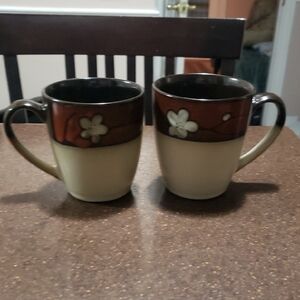 Vintage Pfaltzgraff everyday Floral Red Mugs.  Great replacement pieces.